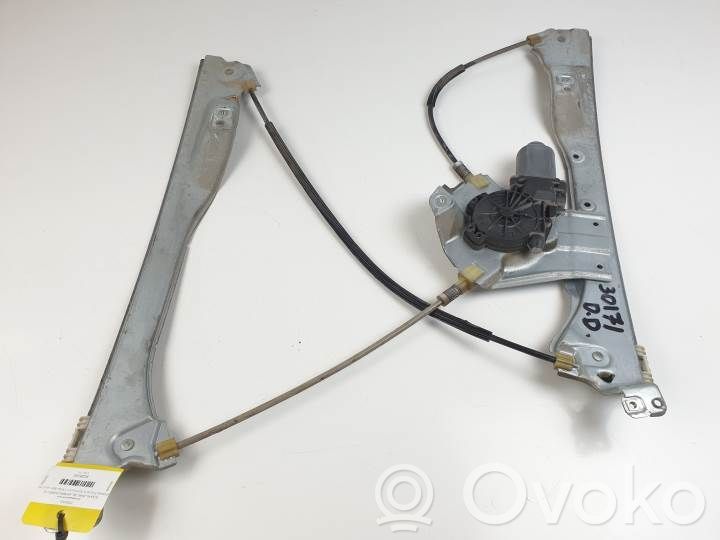 Renault Clio III Macara ușă față cu motor 