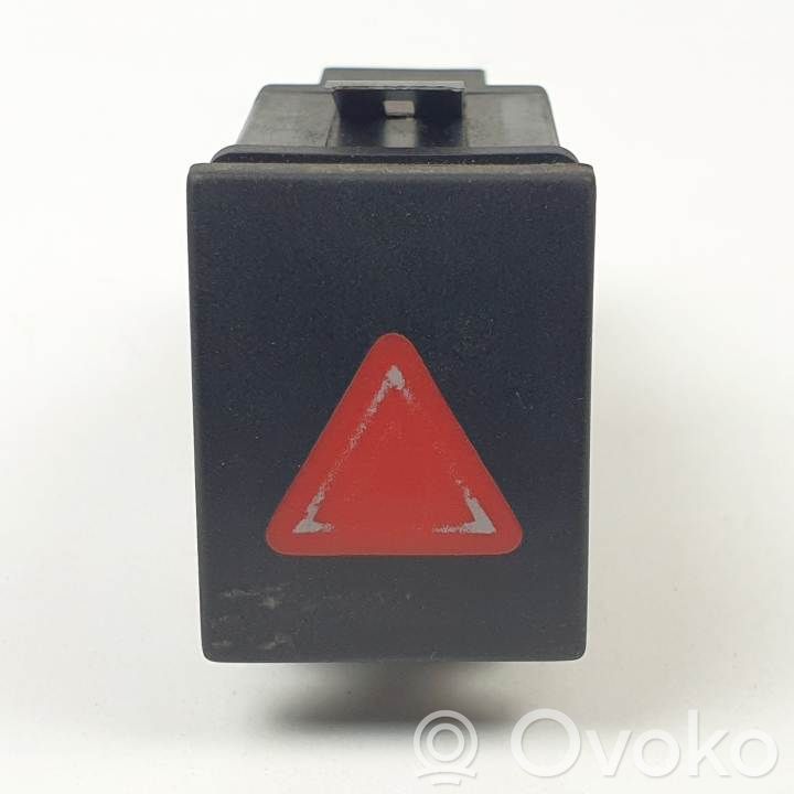 Volkswagen Polo IV 9N3 Comutator lumini pericol 