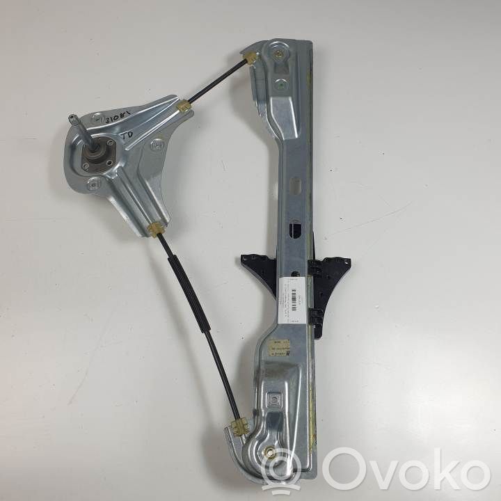 Opel Zafira C Ręczny podnośnik szyby drzwi tylnych 