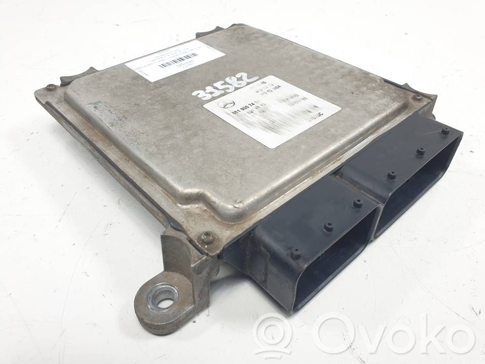 Unidad de control/módulo del motor   A6519007401