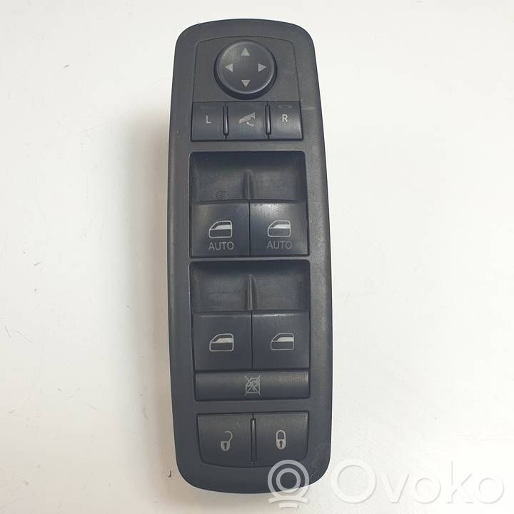 Jeep Cherokee Electric window control switch 