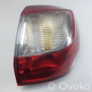 Ford Grand C-MAX Aizmugurējais lukturis virsbūvē 