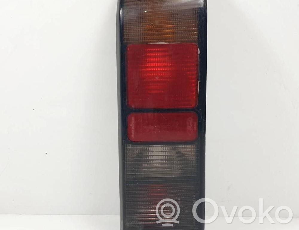 Lampa tylna   90BG13A602