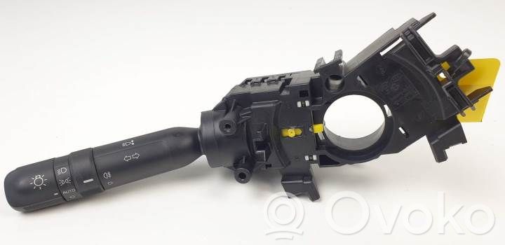 Interrupteur d’éclairage   93410G6620,4D53M31000