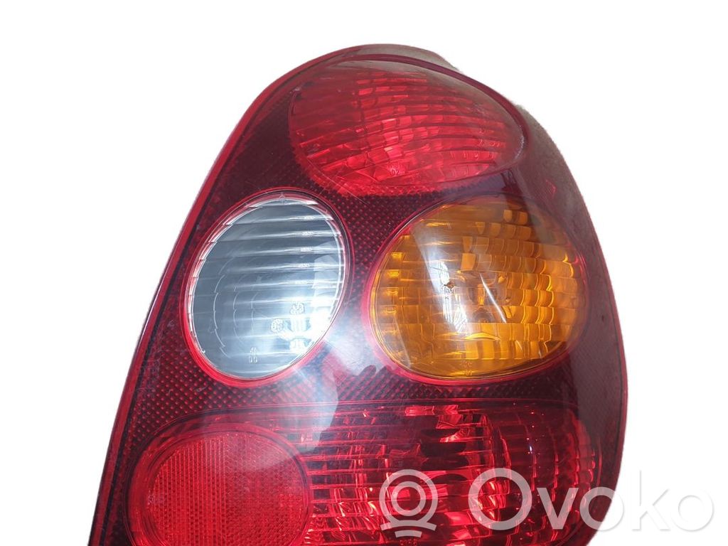 Toyota Corolla E110 Feux arrière / postérieurs 