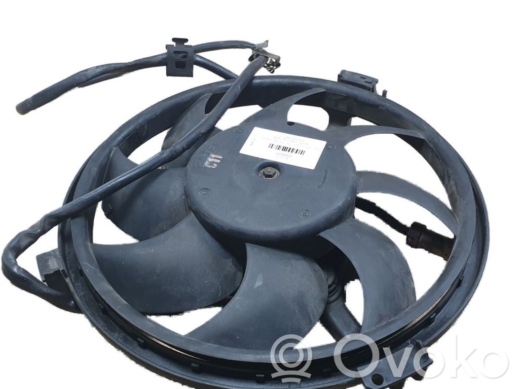 Audi A4 S4 B5 8D Ventilator electric răcire radiator 