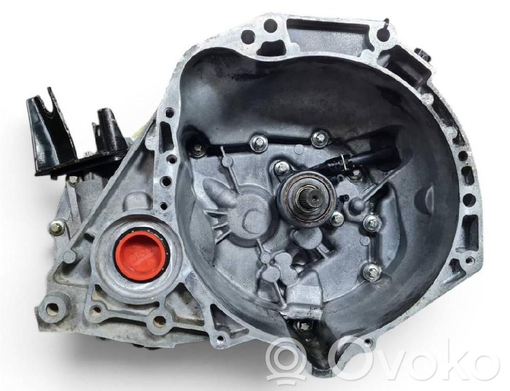 Nissan Micra 5 Gang Schaltgetriebe 
