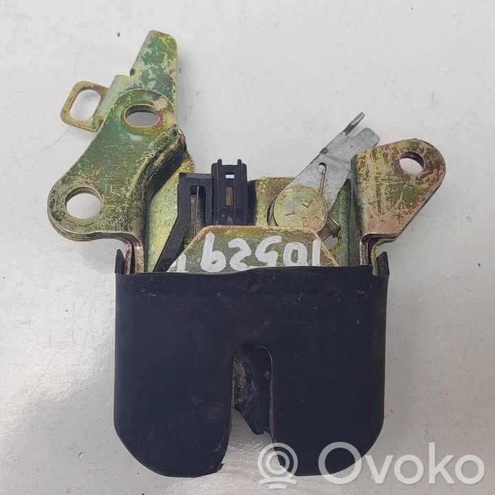 Toyota Celica T230 Zamek klapy tylnej / bagażnika 