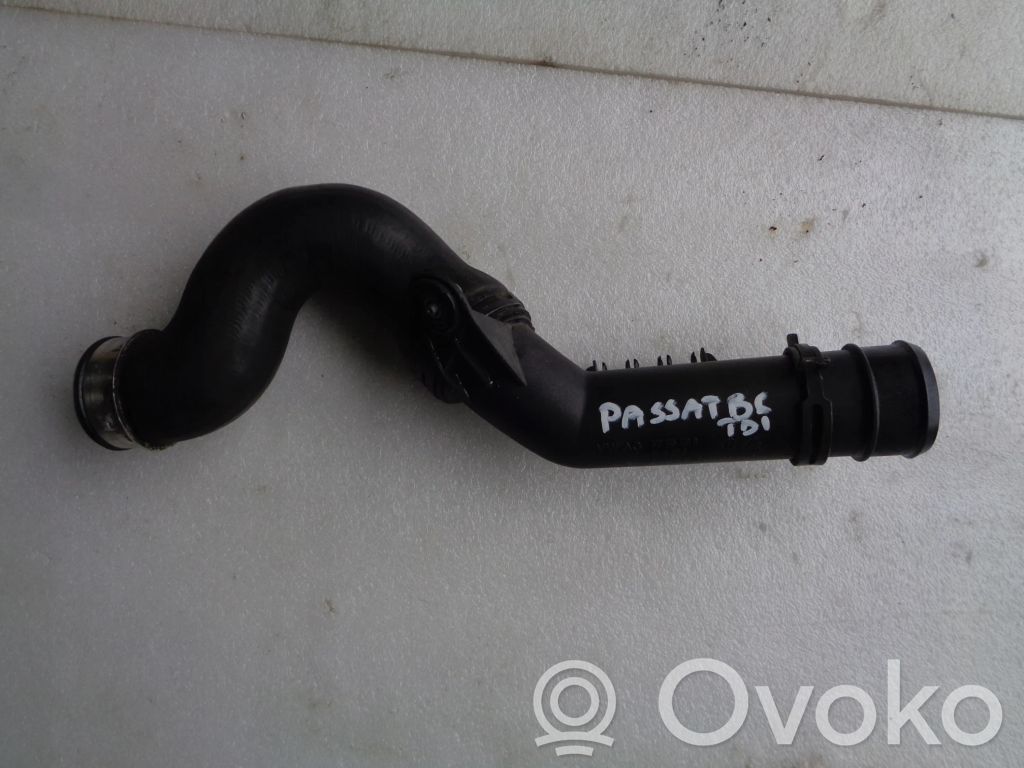 Volkswagen PASSAT B6 Conductă/furtun lichid de răcire motor 