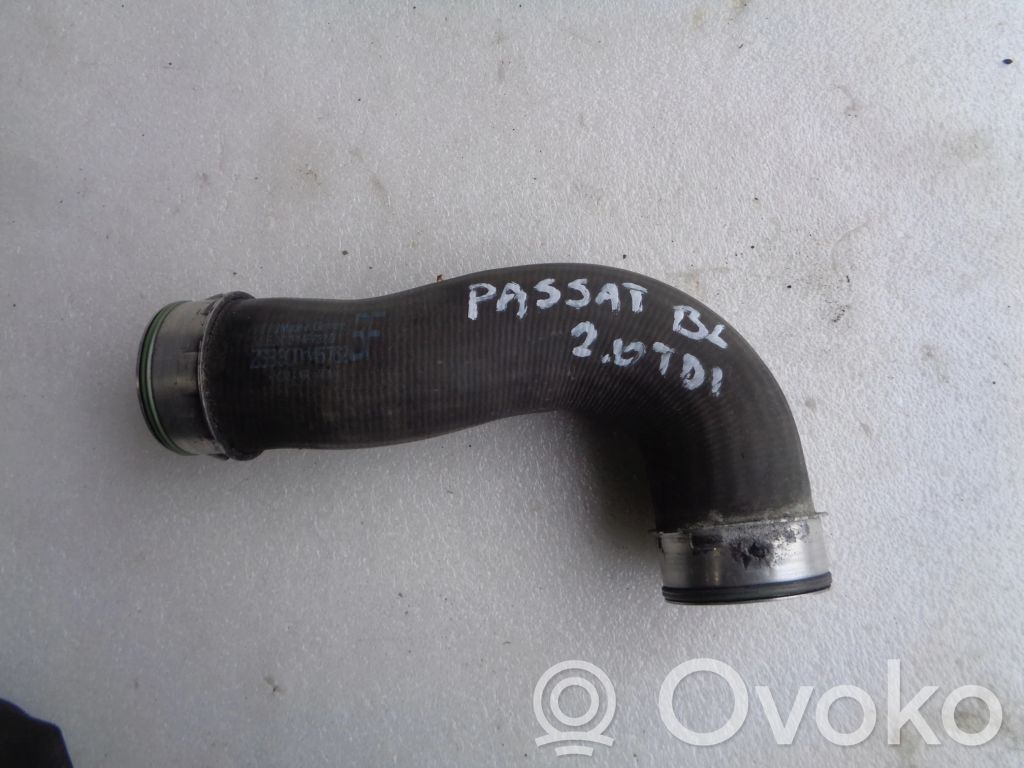 Volkswagen PASSAT B6 Furtun/conductă intercooler 
