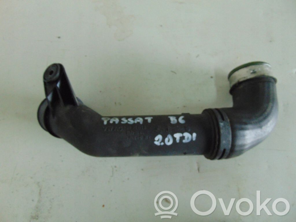 Volkswagen PASSAT B6 Furtun/conductă intercooler 