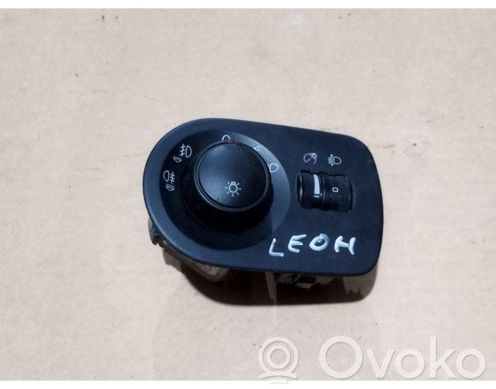 Seat Leon (1P) Light switch 