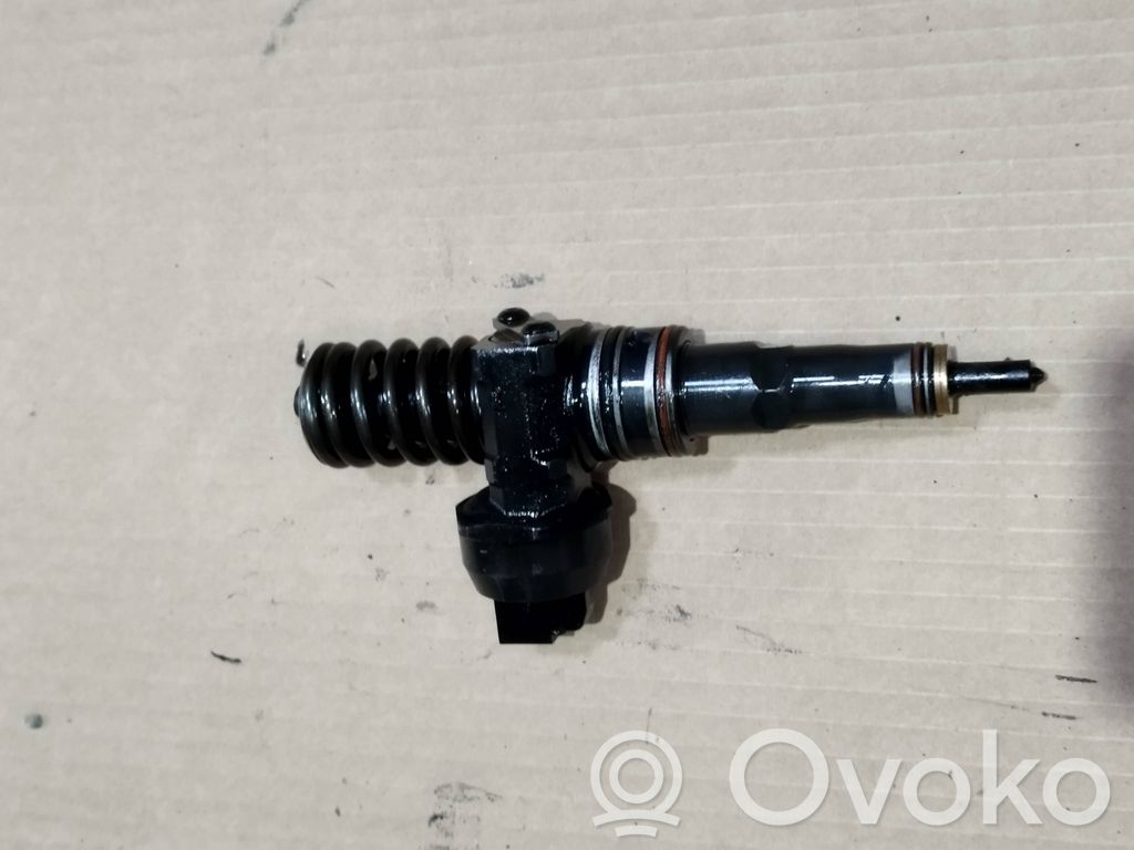 Audi A4 S4 B6 8E 8H Injector combustibil 
