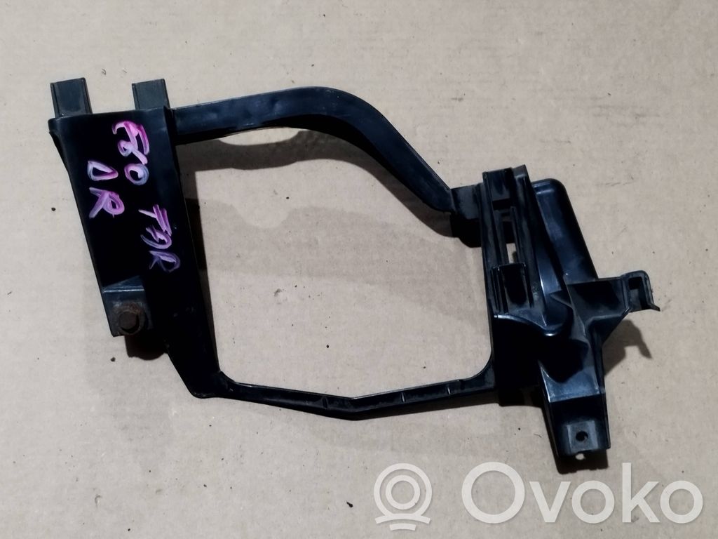 BMW 5 E60 E61 Halterung Scheinwerfer 