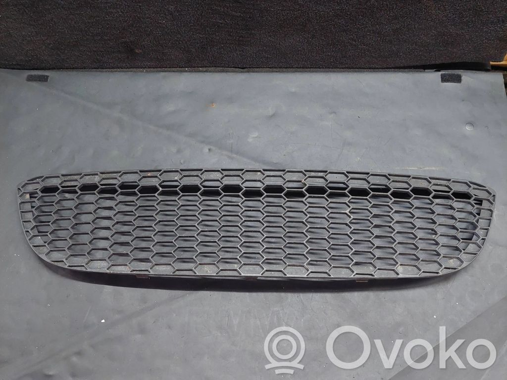 BMW 1 E81 E87 Front bumper lower grill 