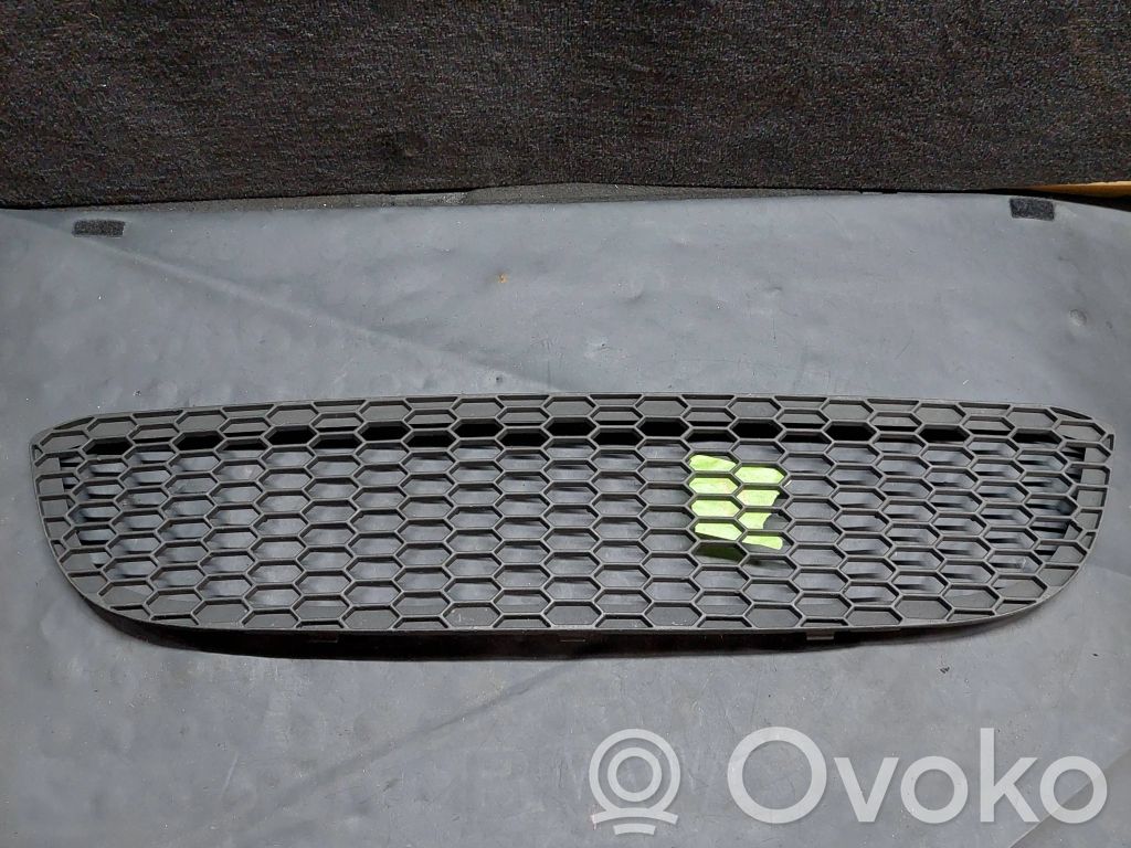 BMW 1 E81 E87 Front bumper lower grill 