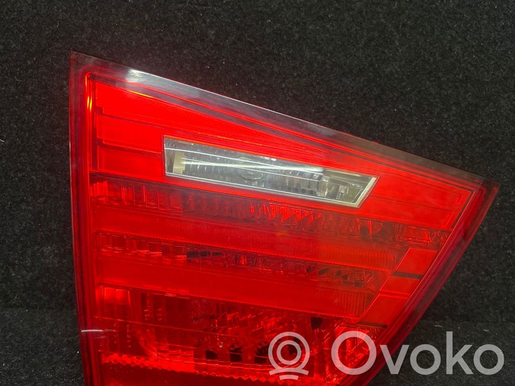 BMW 3 E90 E91 Aizmugurējais lukturis pārsegā 