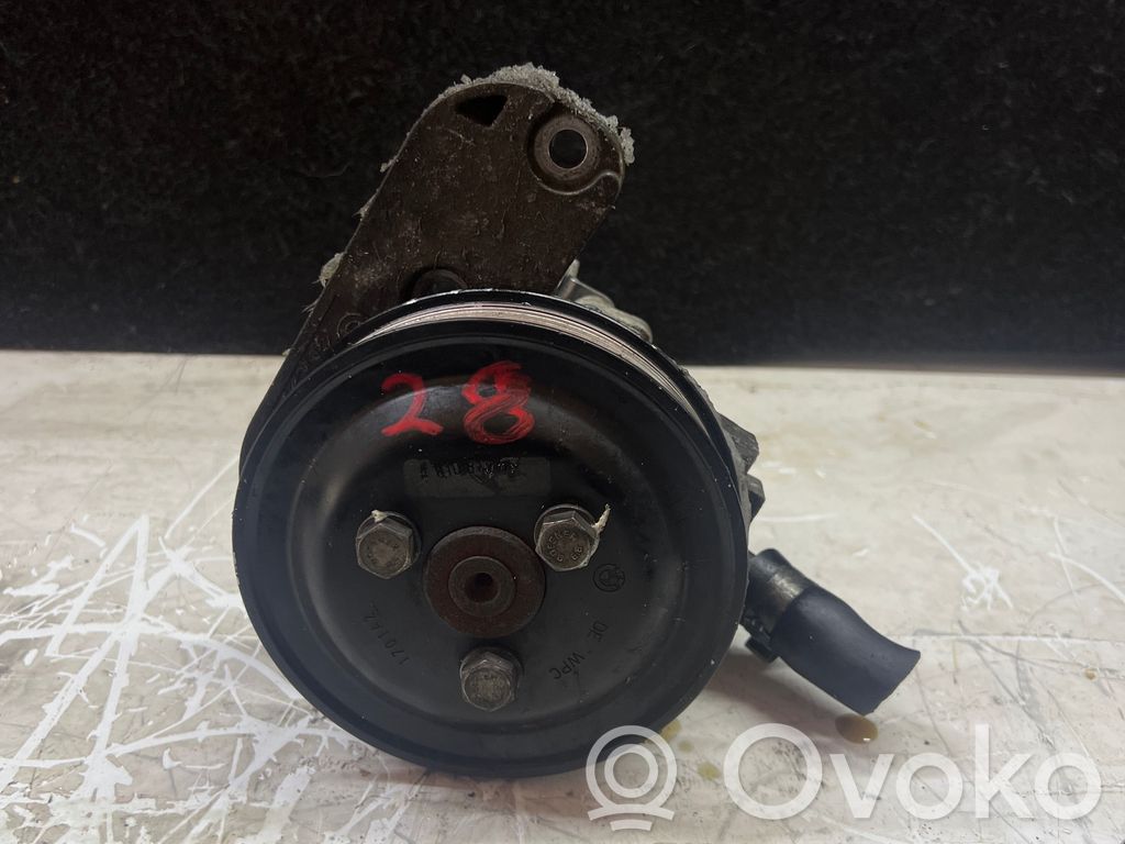 BMW 3 E90 E91 Ohjaustehostimen pumppu 
