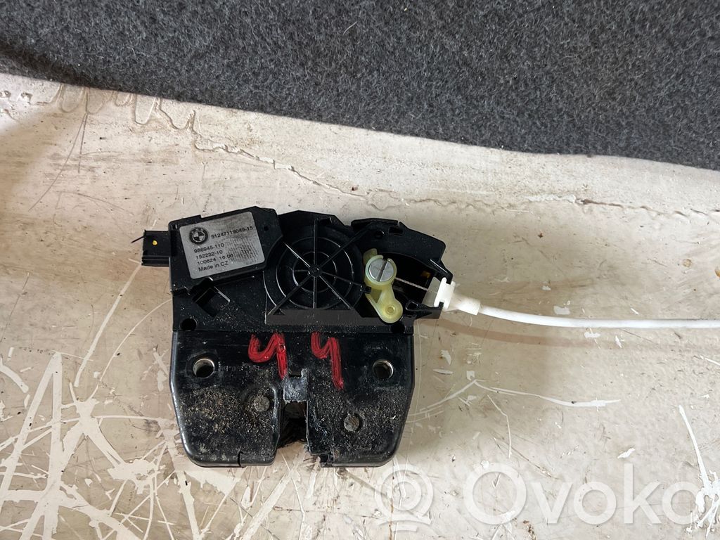 BMW 3 E90 E91 Spyna galinio dangčio 