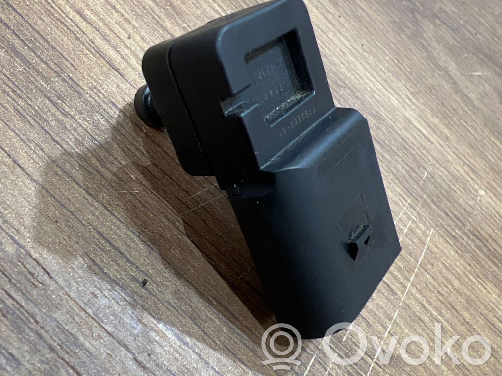 BMW 3 E90 E91 Air pressure sensor 