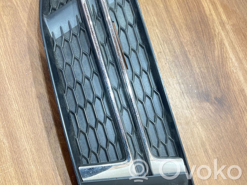 Audi A4 S4 B8 8K Etupuskurin alempi jäähdytinsäleikkö 