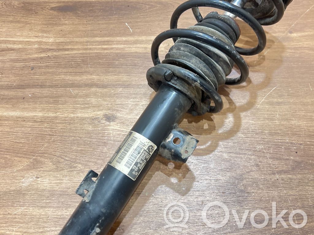 BMW 3 E90 E91 Etuiskunvaimennin kierrejousella 