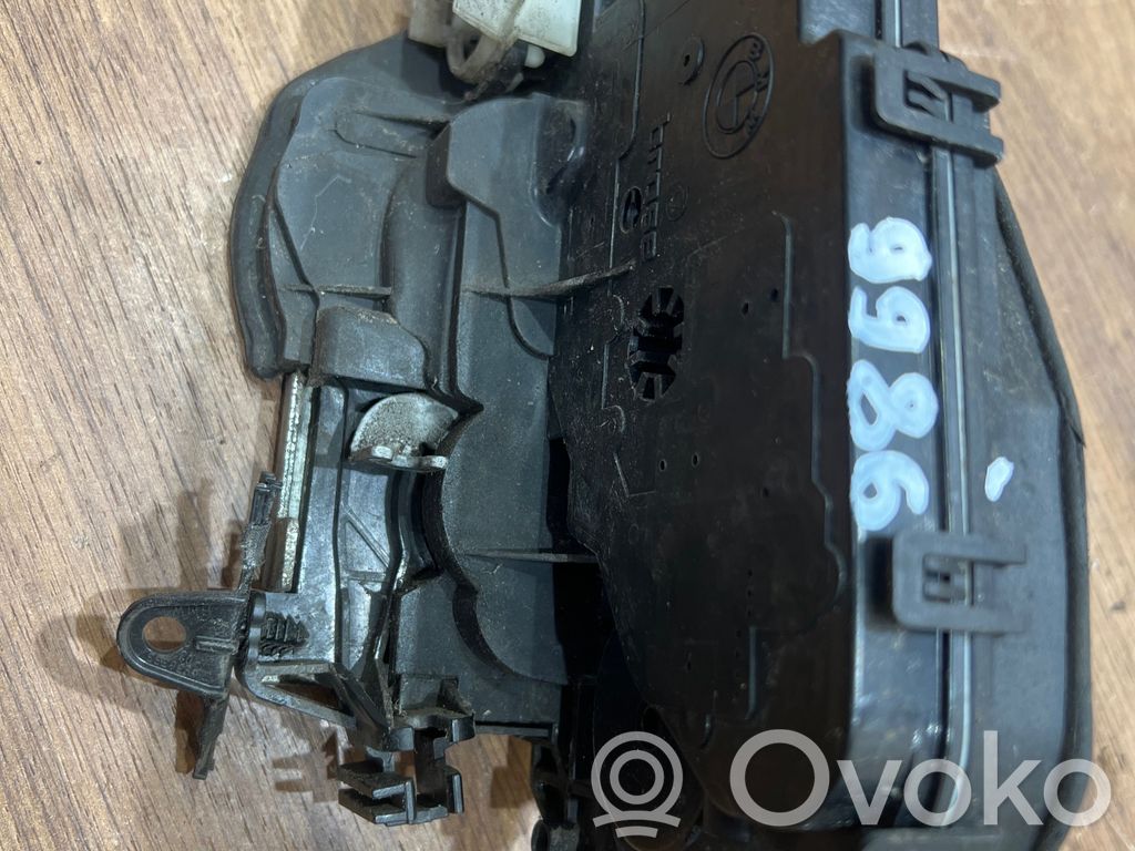 Front door lock   7059968
