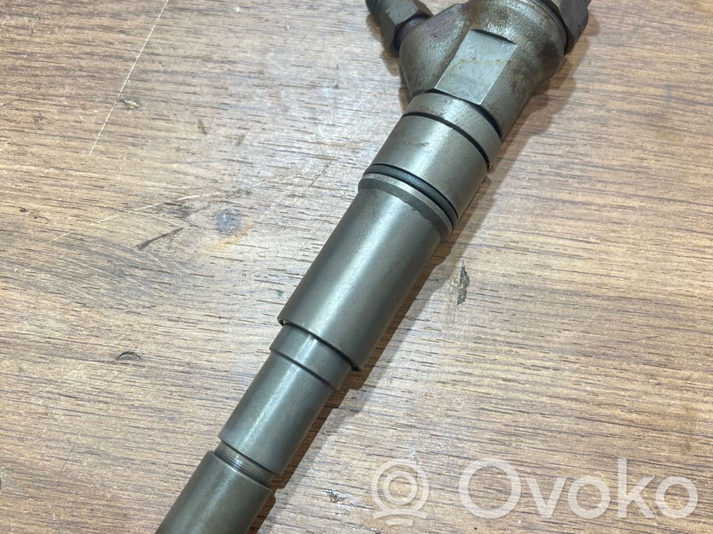Fuel injector   7794435,0445110209