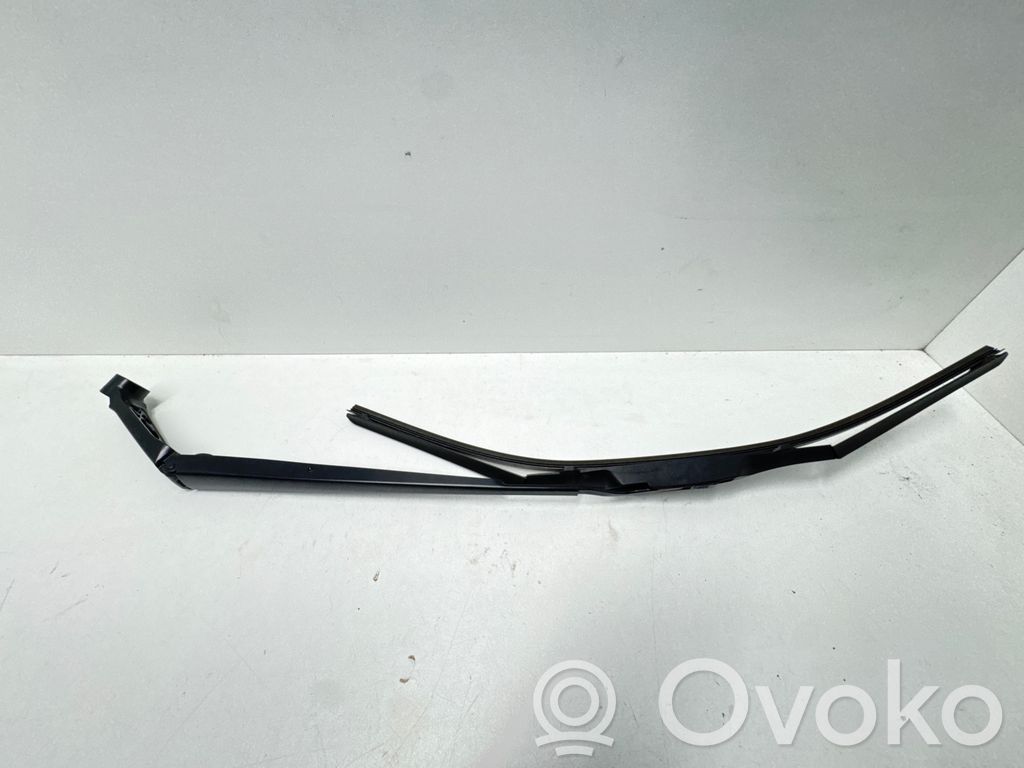 Toyota Corolla Cross Tuulilasinpyyhkimen sulka 