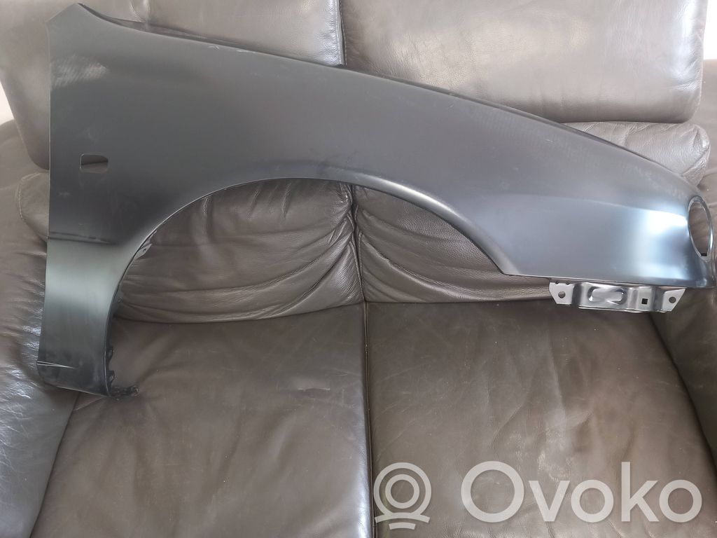Toyota Corolla E110 Fender 
