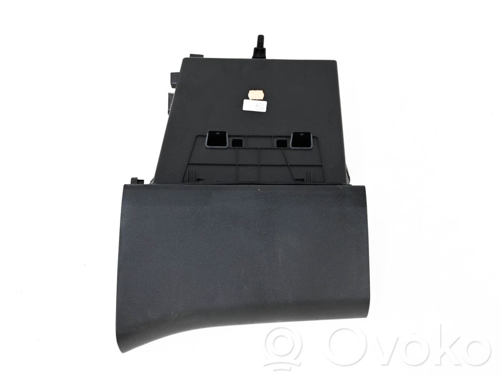 Peugeot Partner III Glove box 