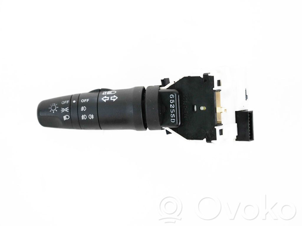 Nissan Note (E11) Indicator stalk 