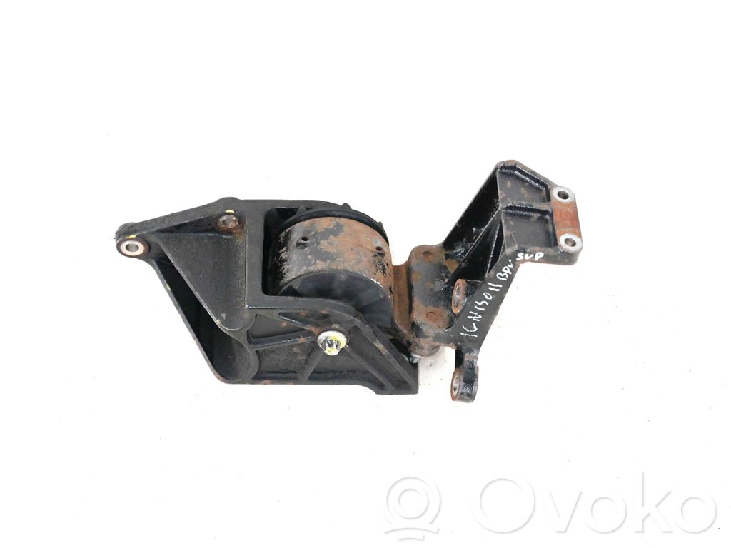 Gearbox mounting bracket