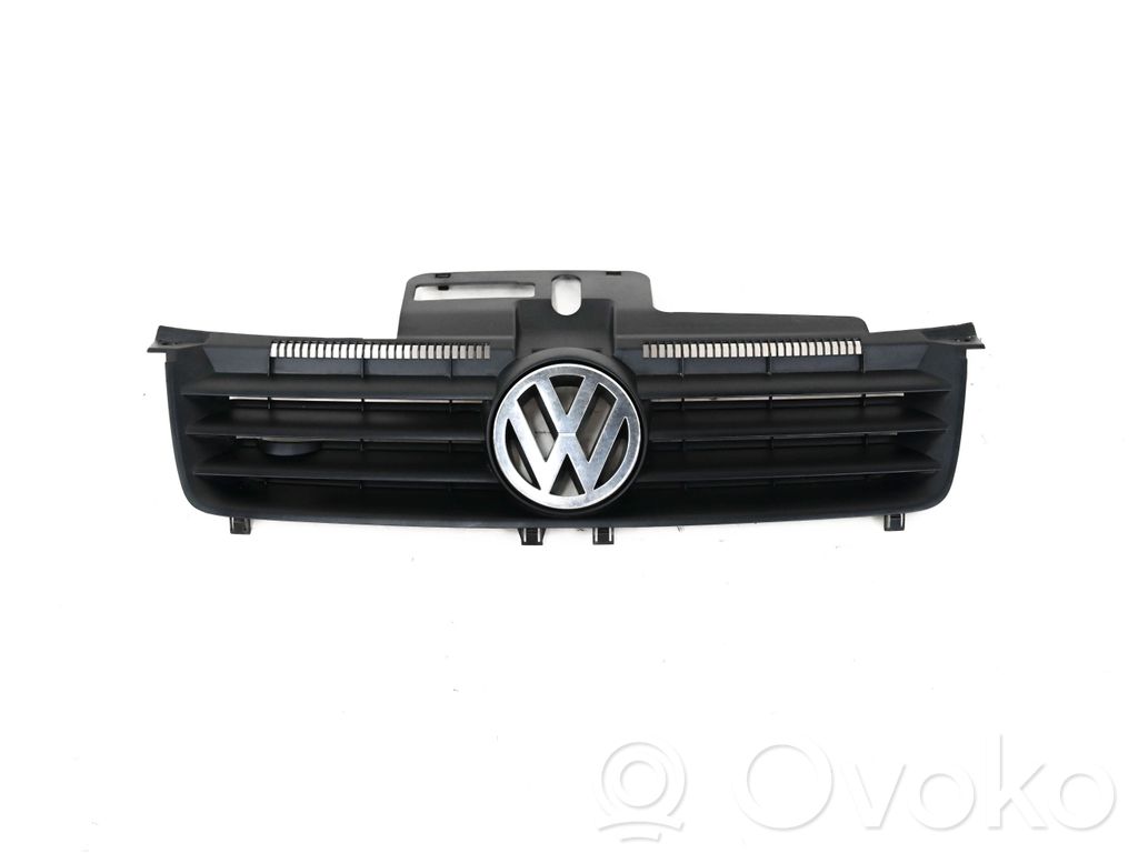 Volkswagen Polo IV 9N3 Etusäleikkö 