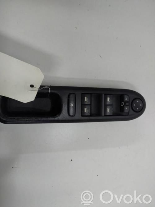 Peugeot 407 Front door sensor 