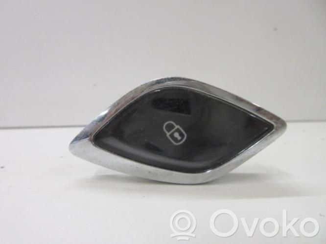 Citroen C3 Side middle window/glass 