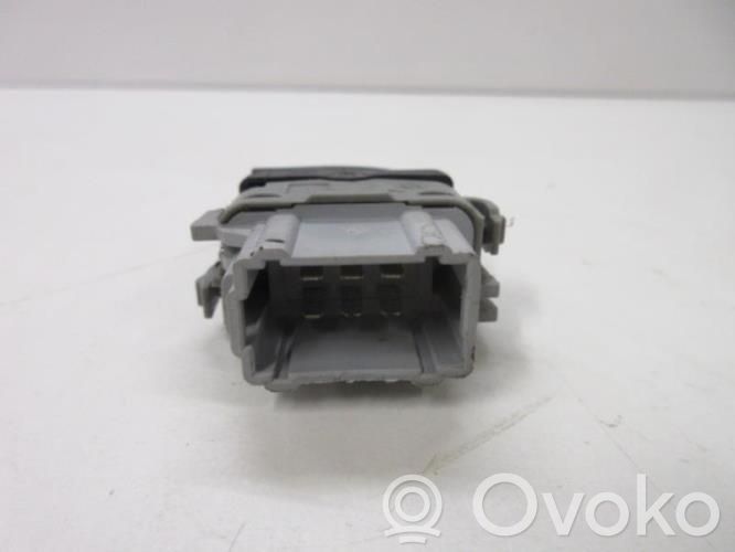 Renault Scenic II -  Grand scenic II Front door sensor 