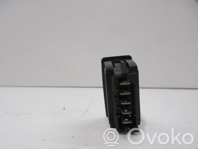 Sensor de la puerta delantera