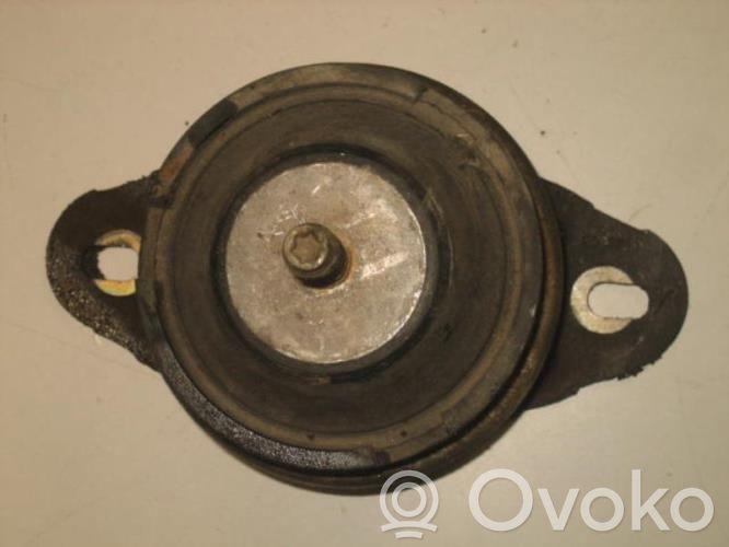 Peugeot 807 Engine mounting bracket 