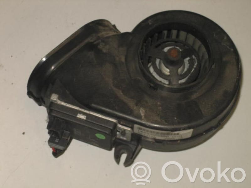 Peugeot 807 Ventiliatorius/ putikas priekinėse duryse 