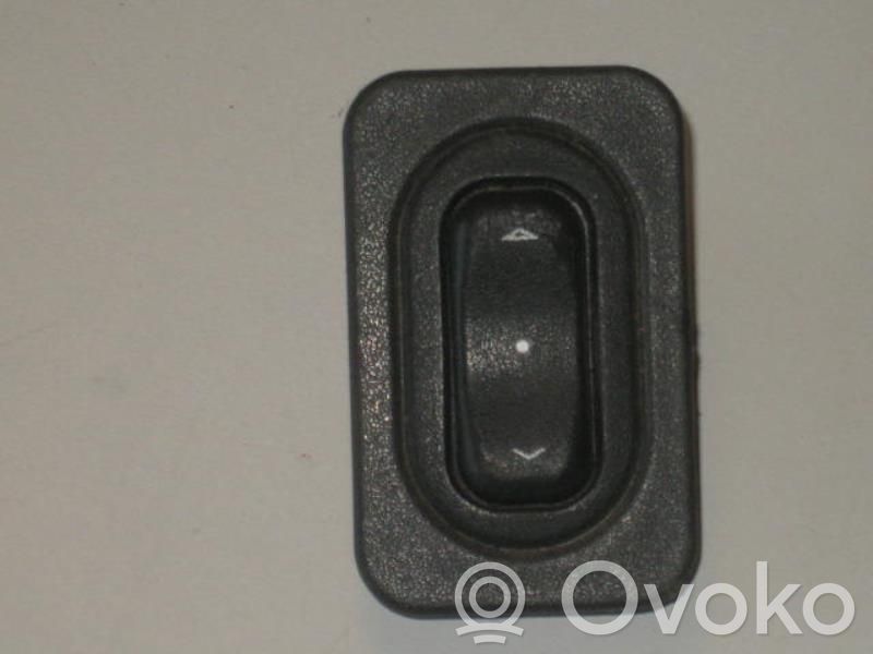Opel Meriva A Front door sensor 