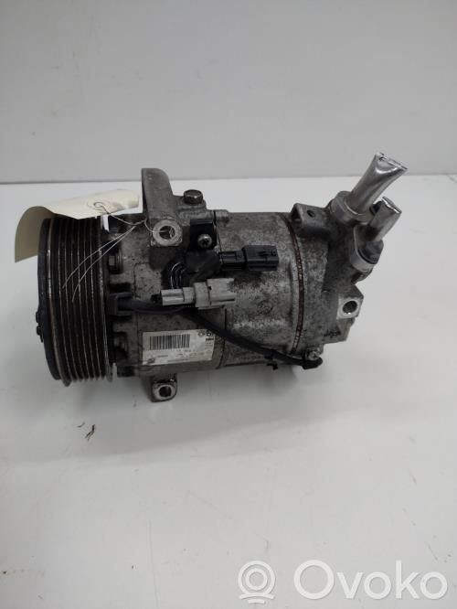 Renault Clio IV Air conditioning (A/C) compressor (pump) 