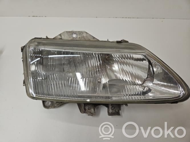 Renault Laguna I Headlight/headlamp 
