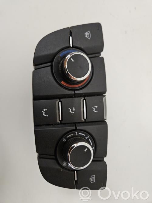 Opel Meriva B Climate control/heater control trim 