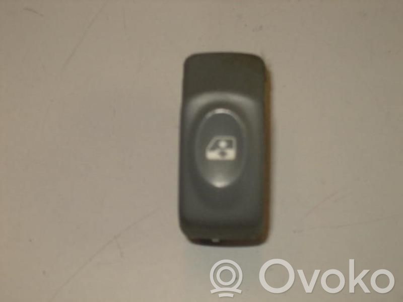 Renault Twingo I Front door sensor 