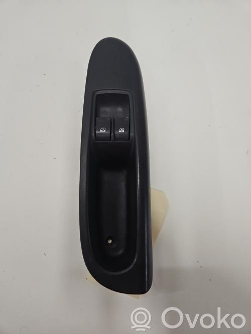 Sensor de la puerta delantera   8200542104