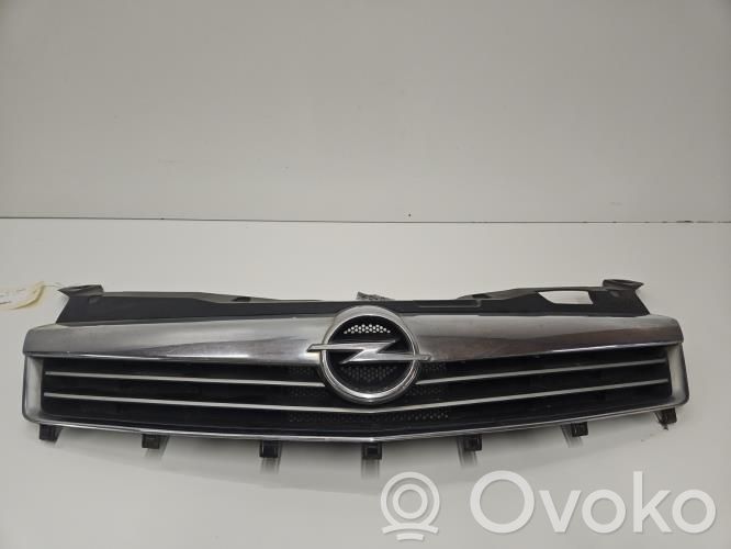 Opel Astra H Etusäleikkö 