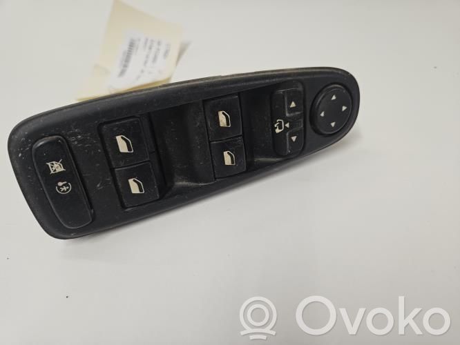 Citroen C4 I Picasso Czujnik otwarcia drzwi przednich 