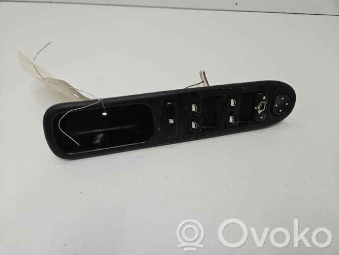 Peugeot 307 Front door sensor 