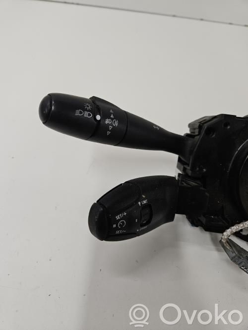 Peugeot Partner Interruptor/palanca de limpiador de luz de giro 